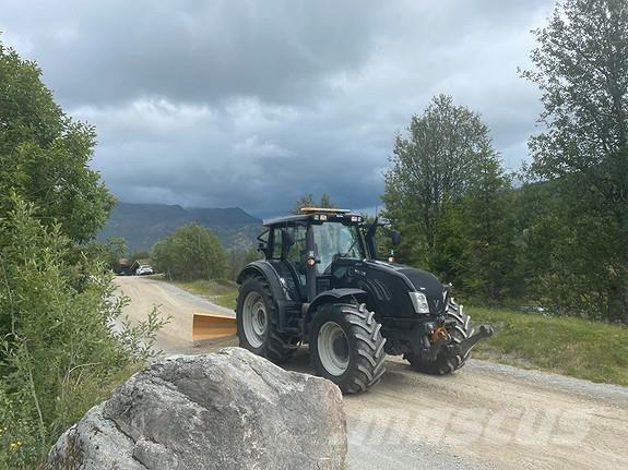 Valtra T203 Tractoren