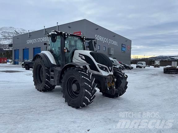 Valtra T234 Tractoren