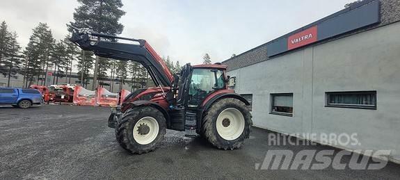 Valtra T234 Tractoren