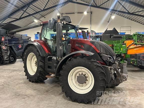Valtra T234 Tractoren