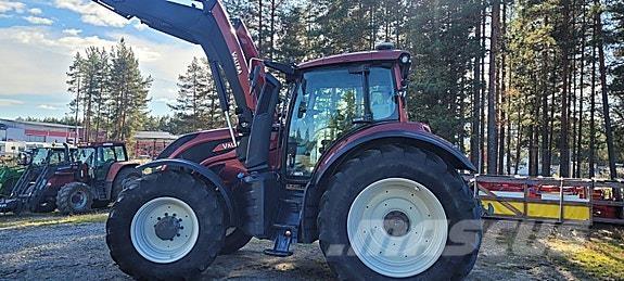 Valtra T234 Tractoren