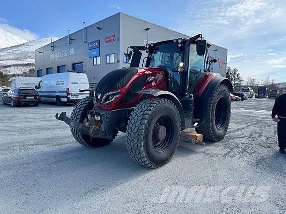 Valtra T235 Tractoren