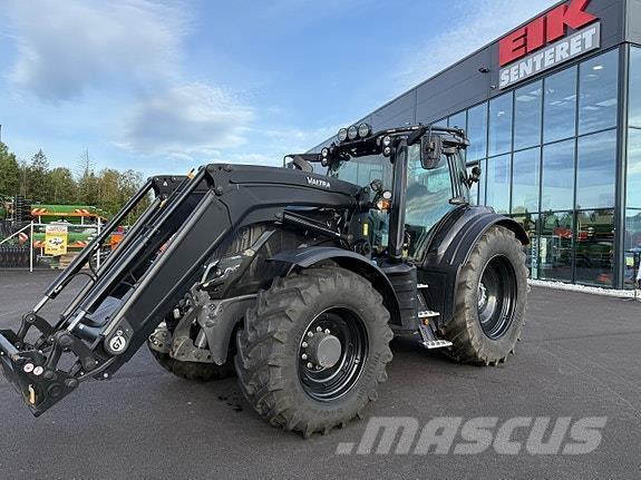 Valtra T235 Tractoren