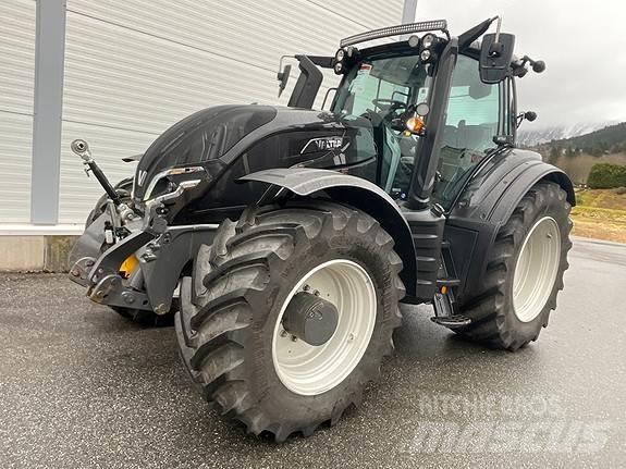 Valtra T235D Tractoren