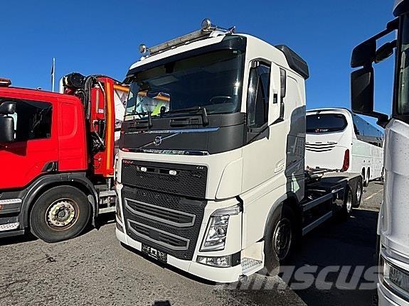 Volvo  Containertrucks met kabelsysteem