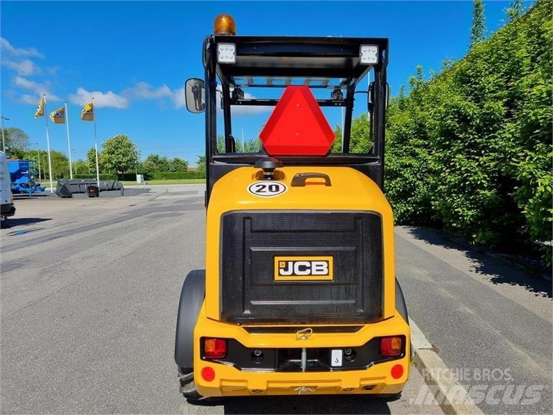 JCB 403 AGRI Miniladers