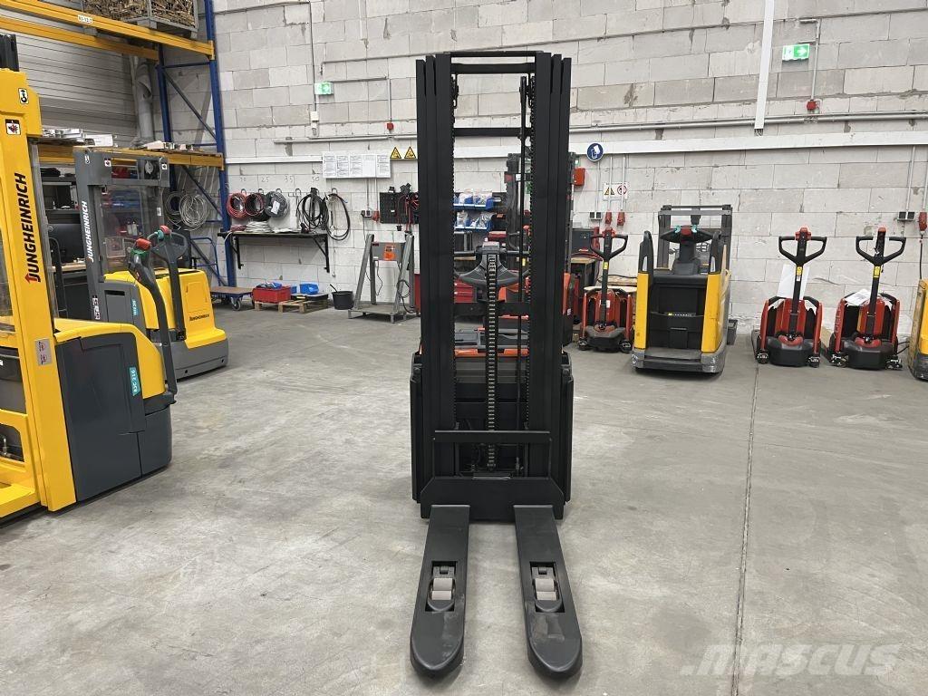 BT SWE 120 L Stapelaar meeloop