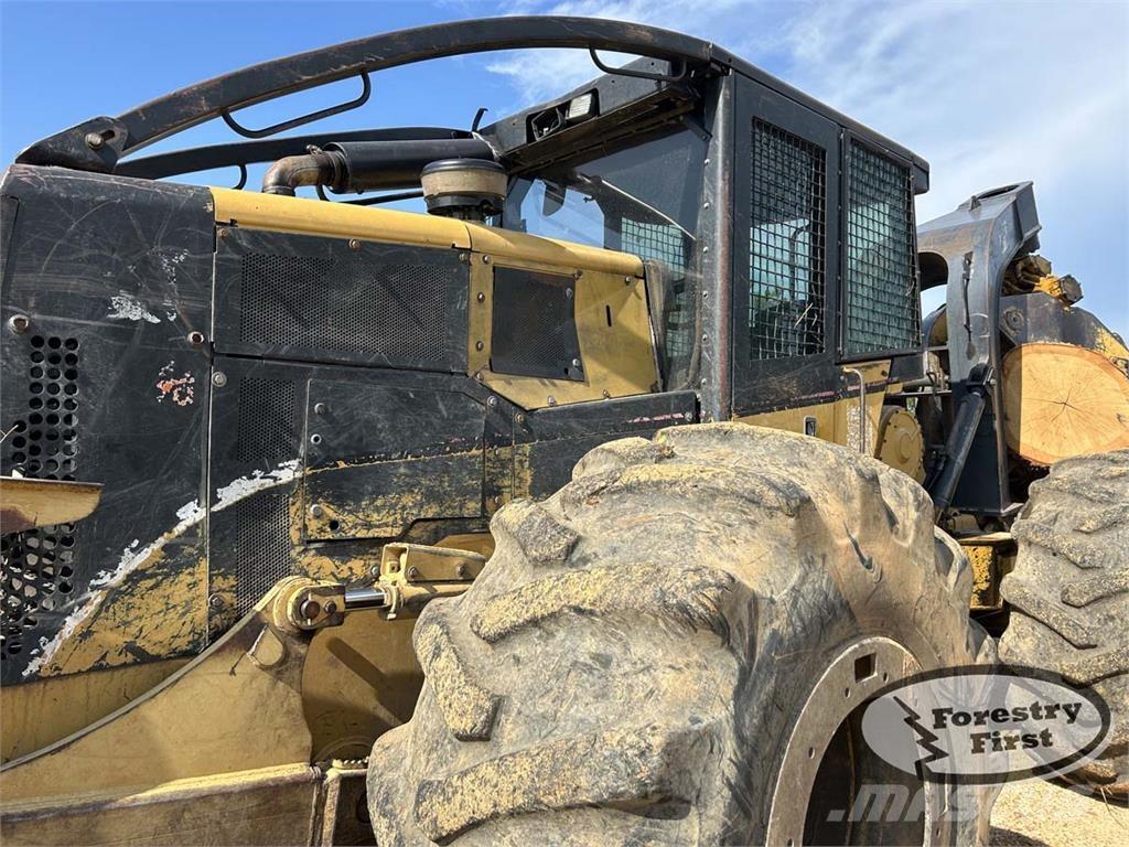 CAT 525B Skidders