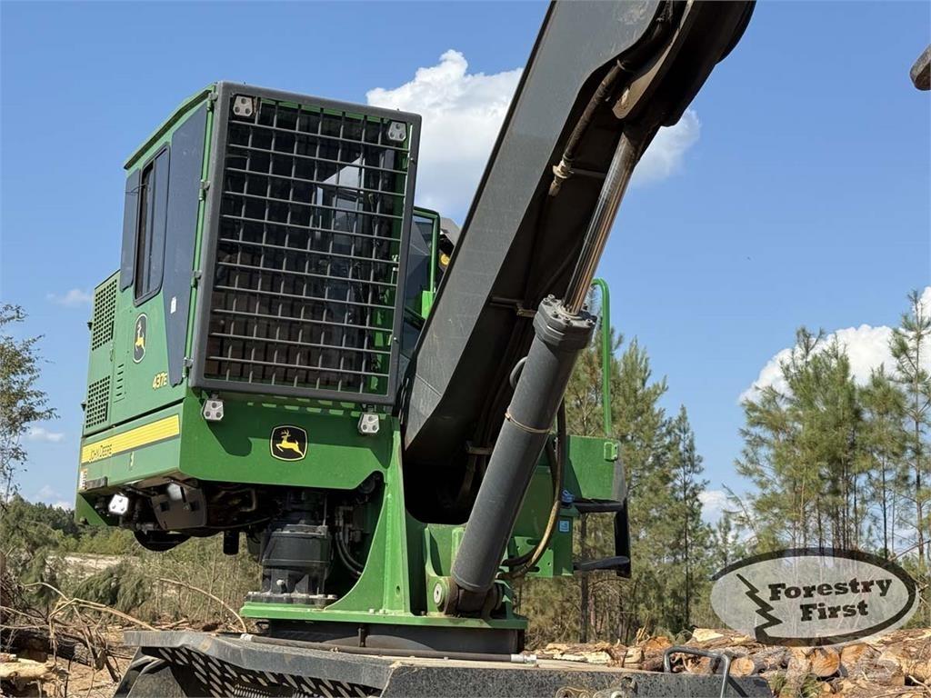 John Deere 437E Boomstamladers