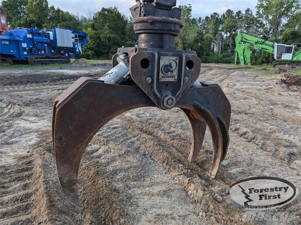Sennebogen 830E Boomstamladers