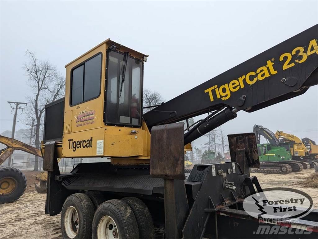 Tigercat 234 Boomstamladers
