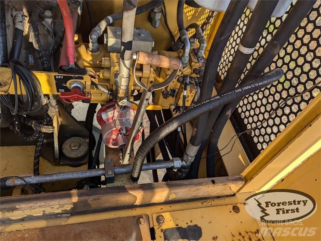 Tigercat 234 Boomstamladers