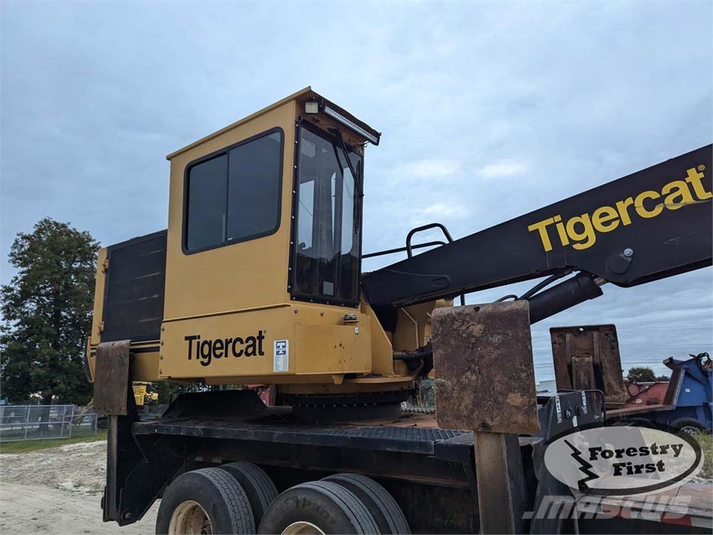 Tigercat 234B Boomstamladers