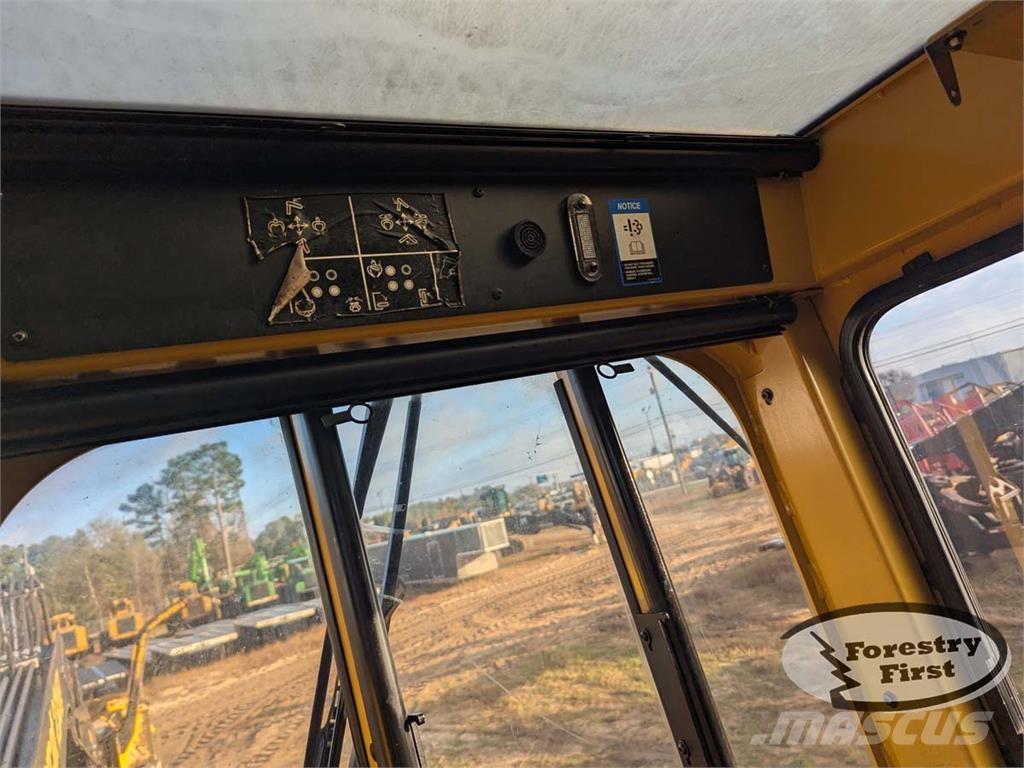 Tigercat 234B Boomstamladers