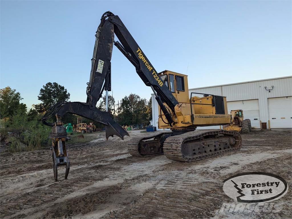 Tigercat T234B Boomstamladers