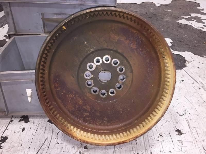 CAT C18 Banden, wielen en velgen