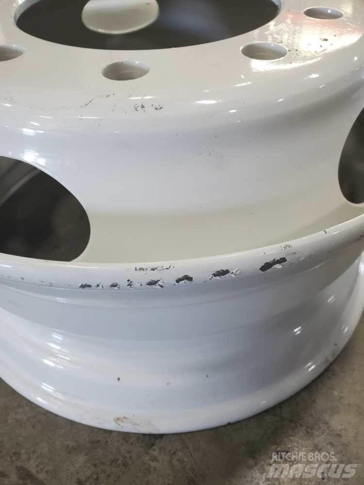 Ford F750 Banden, wielen en velgen