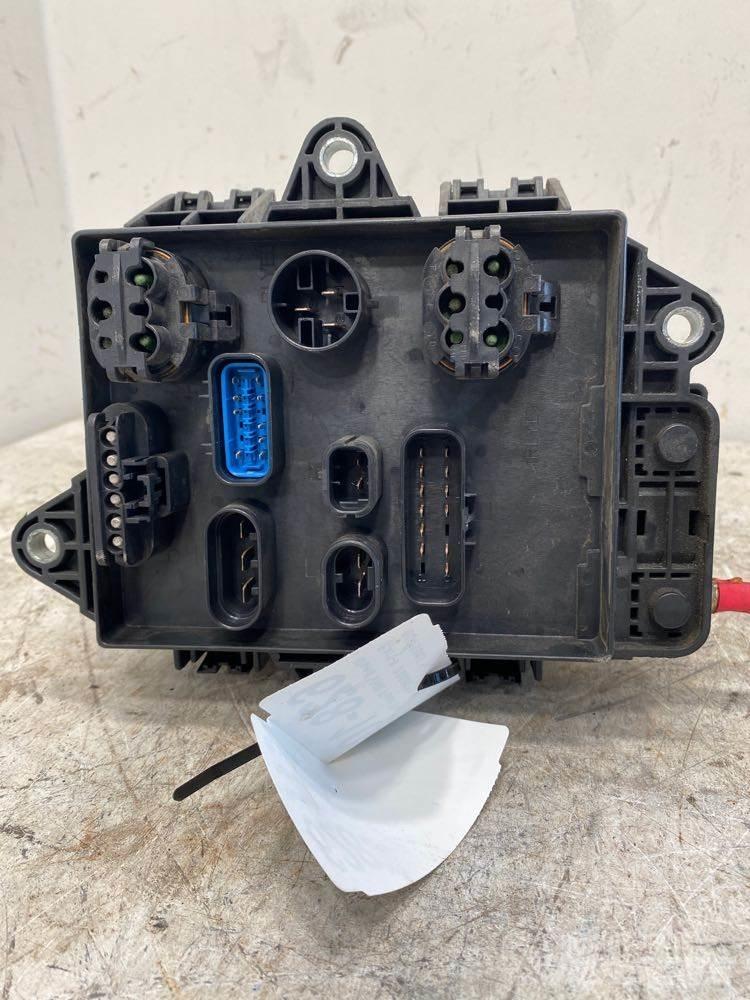 Volvo VNR Elektronik
