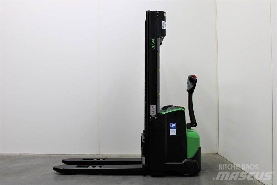 Cesab S 214 / 445 Stapelaar meeloop