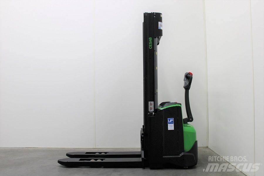 Cesab S 214 / 445 Stapelaar meeloop