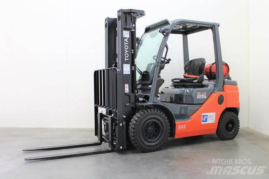 Toyota 02-8FGF25 LPG heftrucks