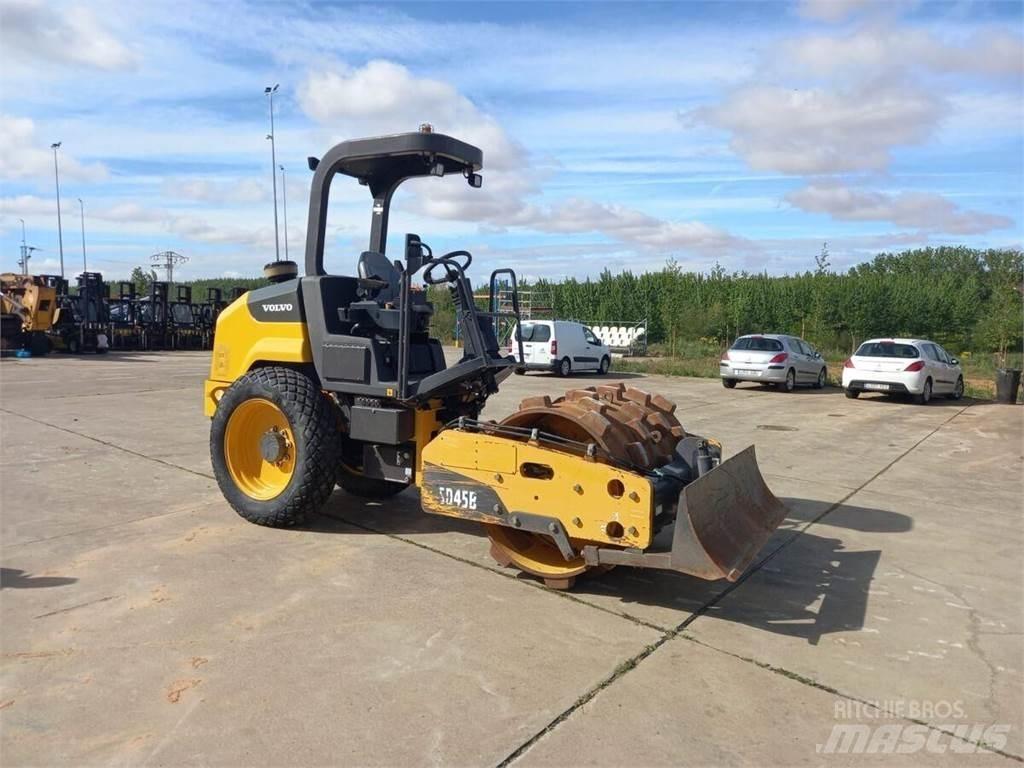 Volvo SD45B Trilrolwalsen
