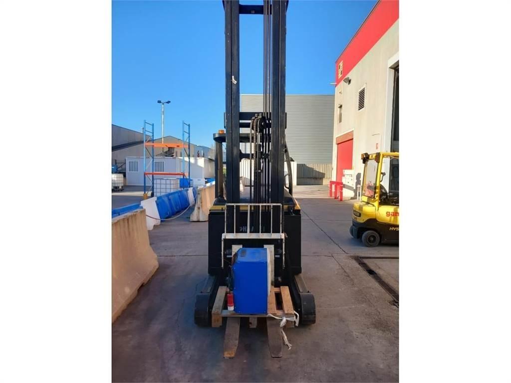 Yale MR14 Reachtruck voor hoog niveau