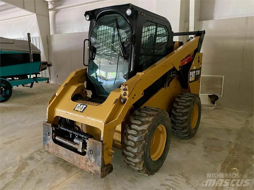 CAT 272D2 Schrankladers