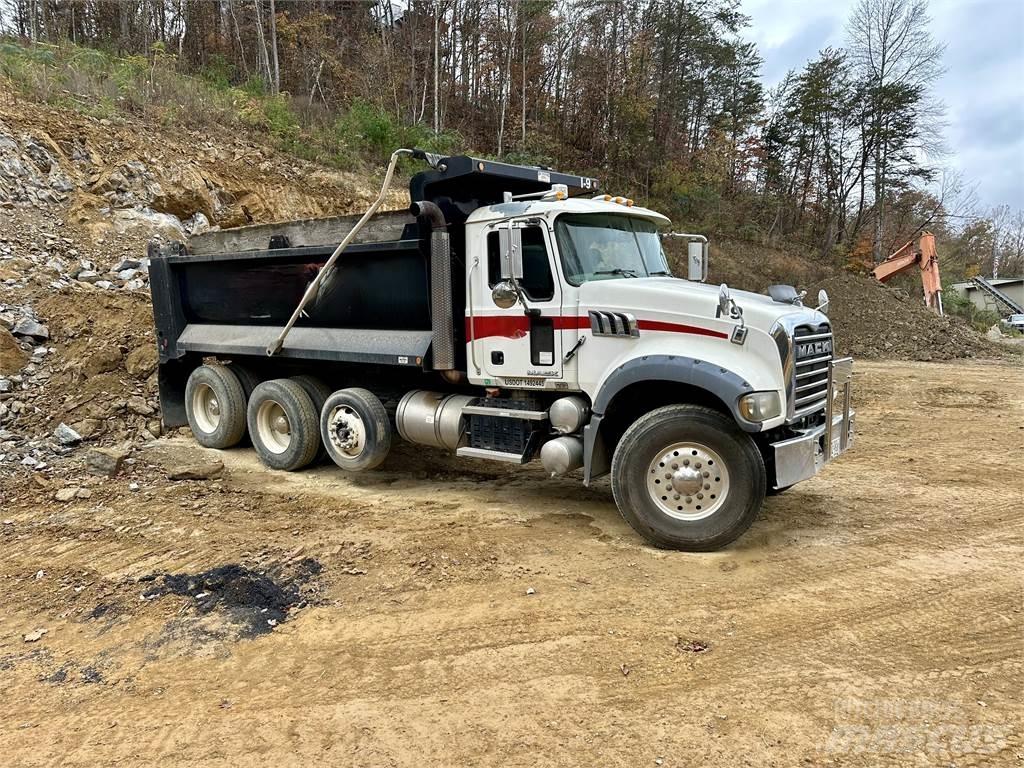 Mack GU713 Kipper