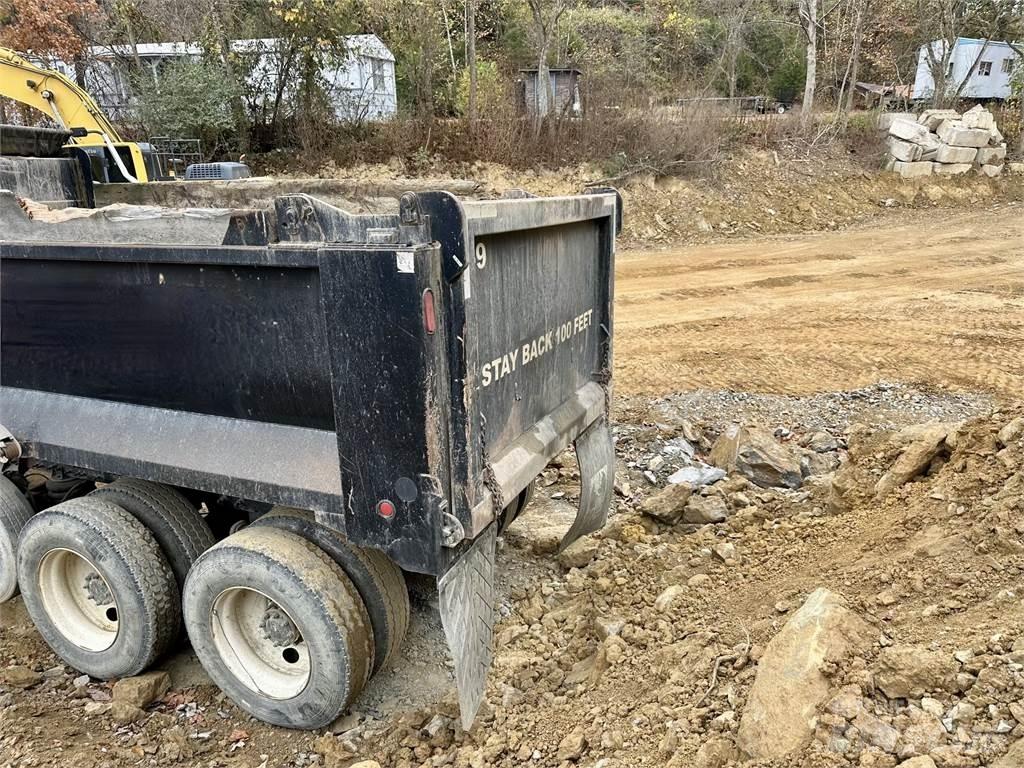 Mack GU713 Kipper