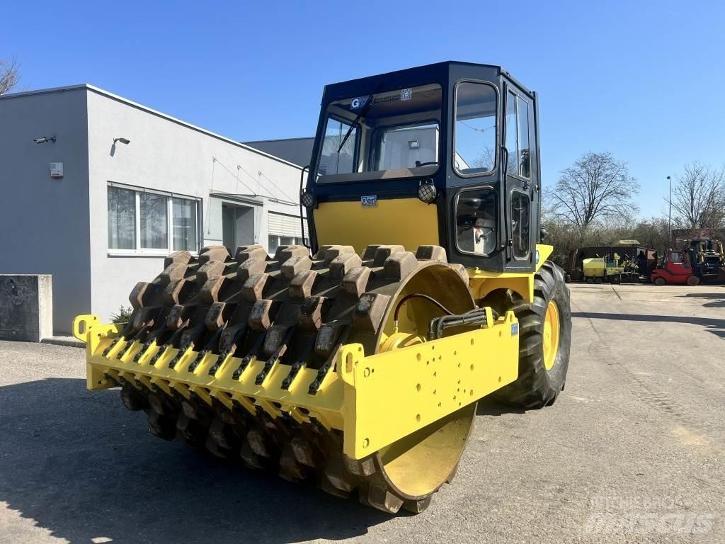 JCB Vibromax W 1402 PD Trilrolwalsen