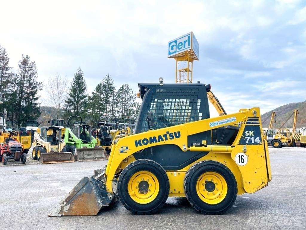 Komatsu SK714 Schrankladers