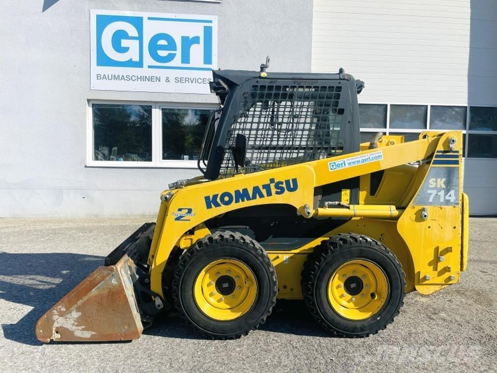 Komatsu SK714 Schrankladers