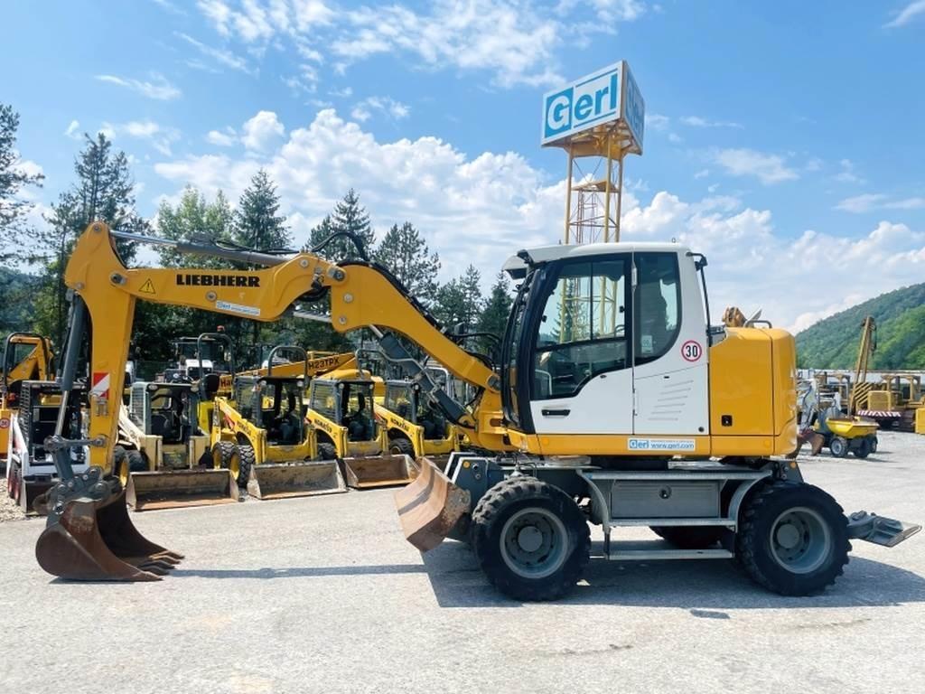 Liebherr A910 Compact Wielgraafmachines