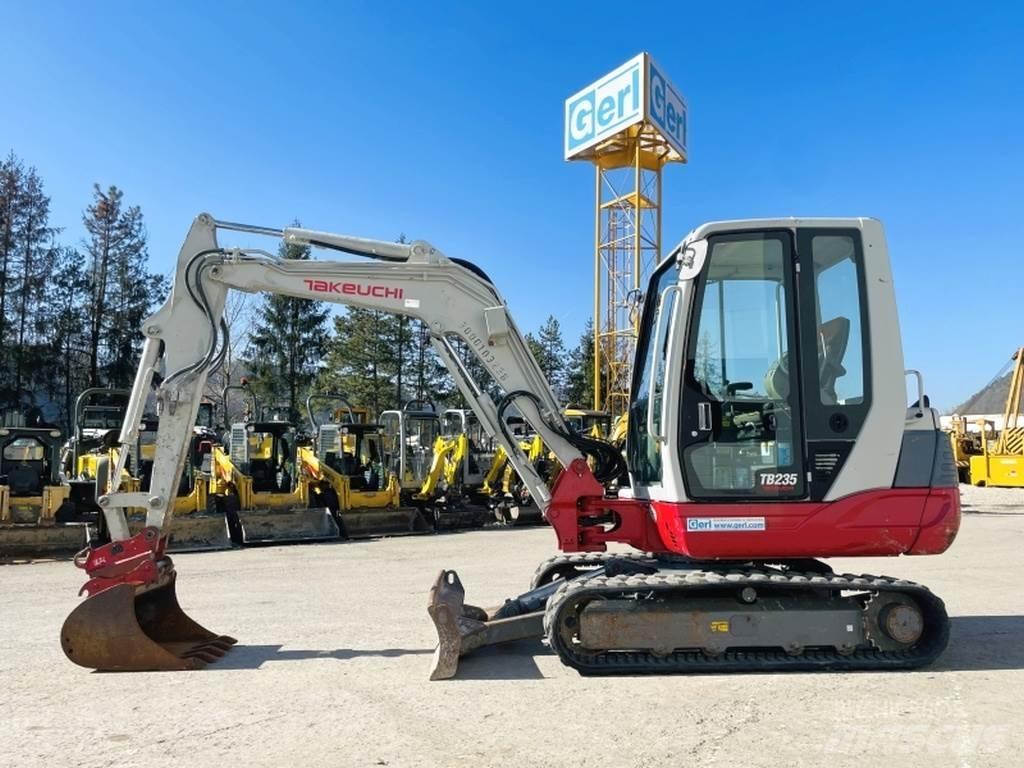 Takeuchi TB235 Minigraafmachines < 7t