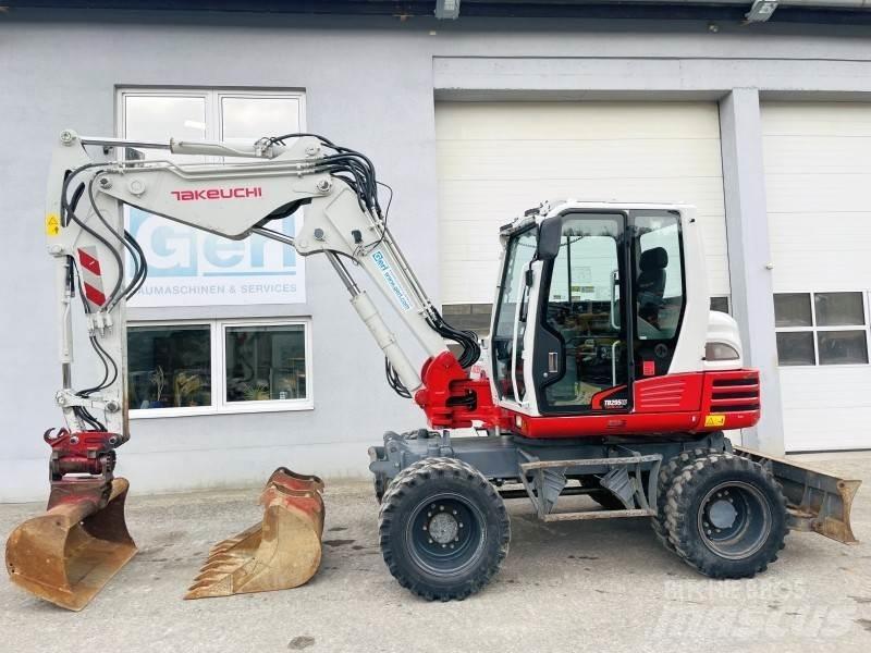 Takeuchi TB295W Wielgraafmachines
