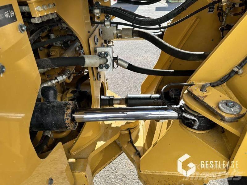 CAT 966M Wielladers