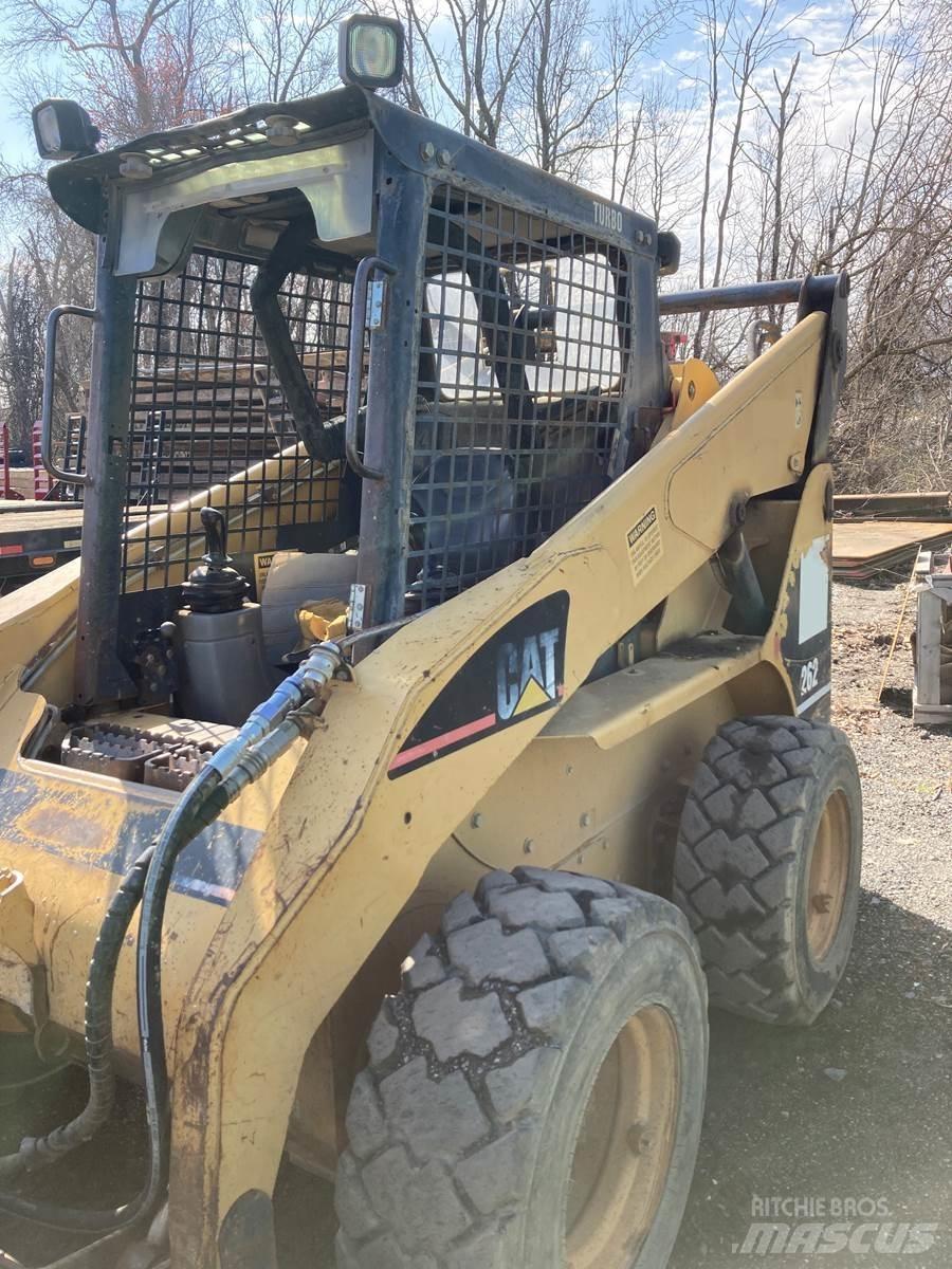CAT 262B Schrankladers
