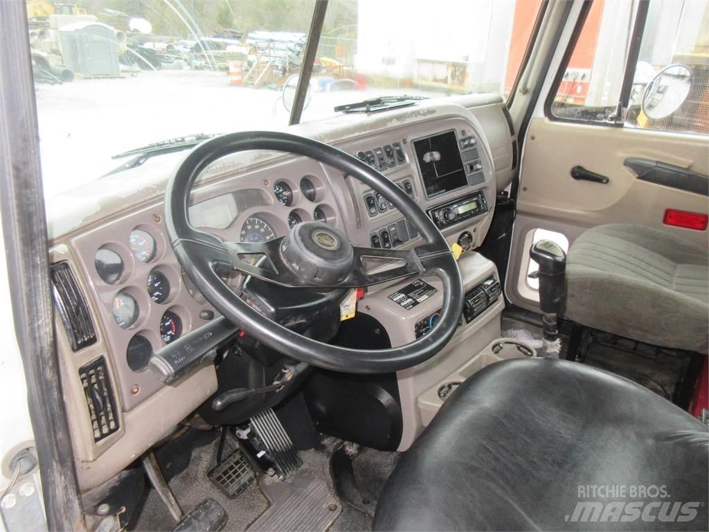 Mack CHN613 Trekkers