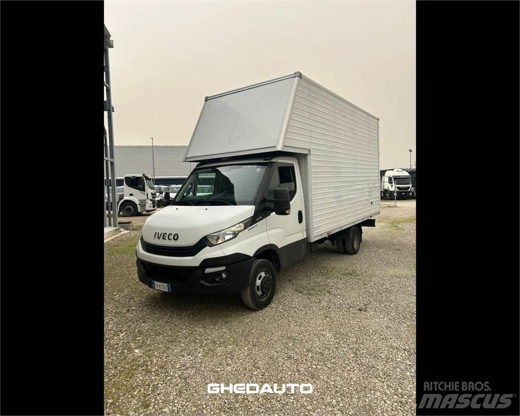 Iveco 35C18 Gesloten opbouw