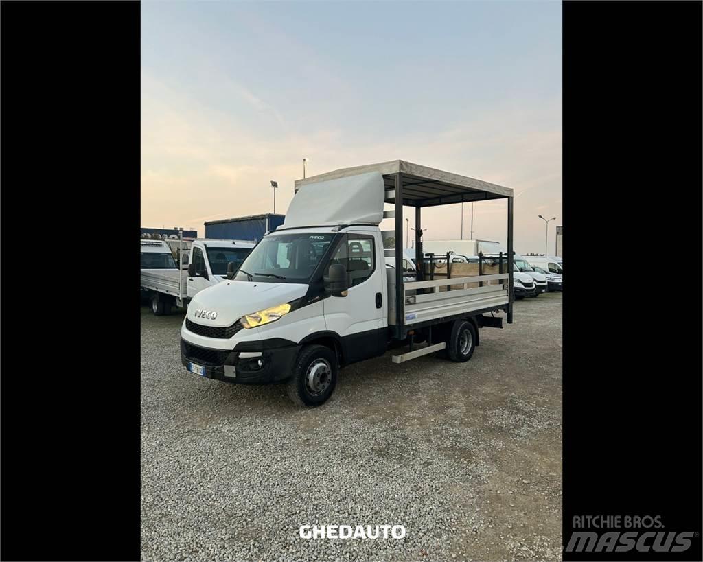 Iveco 65C15 Bakwagens met gesloten opbouw