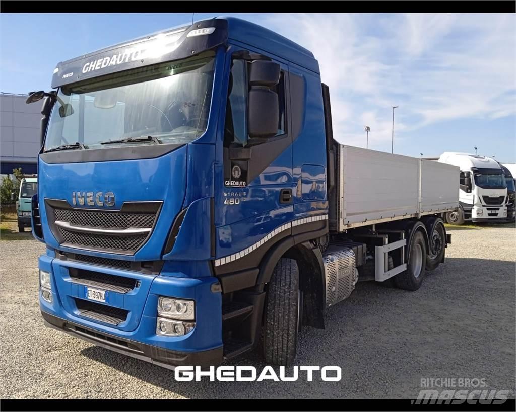 Iveco AS260S48Y Bakwagens met gesloten opbouw