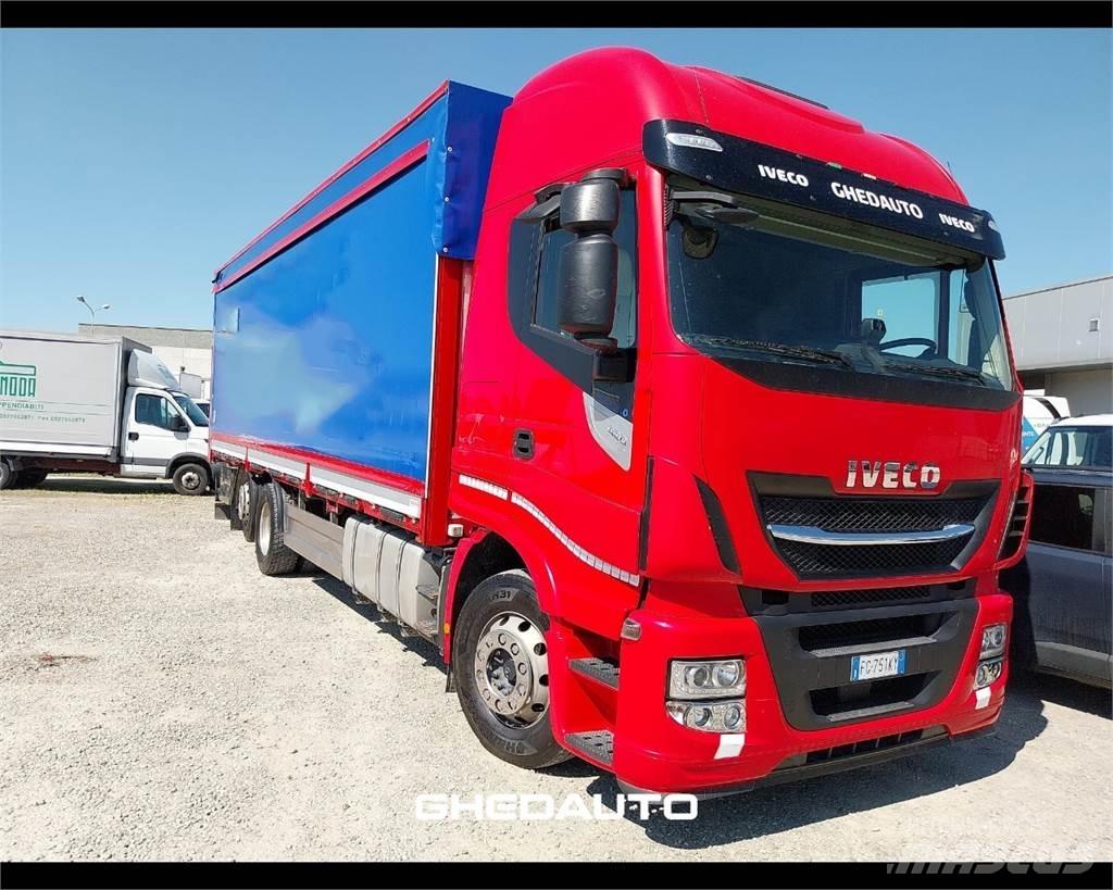Iveco AS260SY Bakwagens met gesloten opbouw