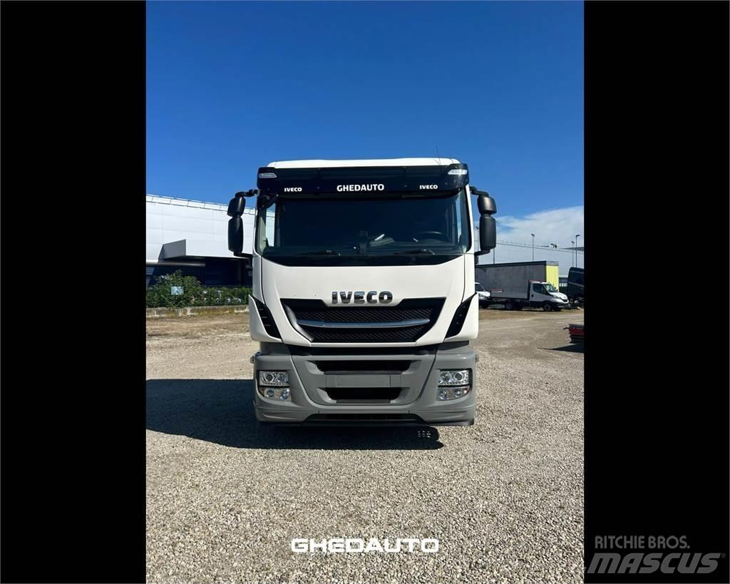 Iveco AS440S46 Bakwagens met gesloten opbouw