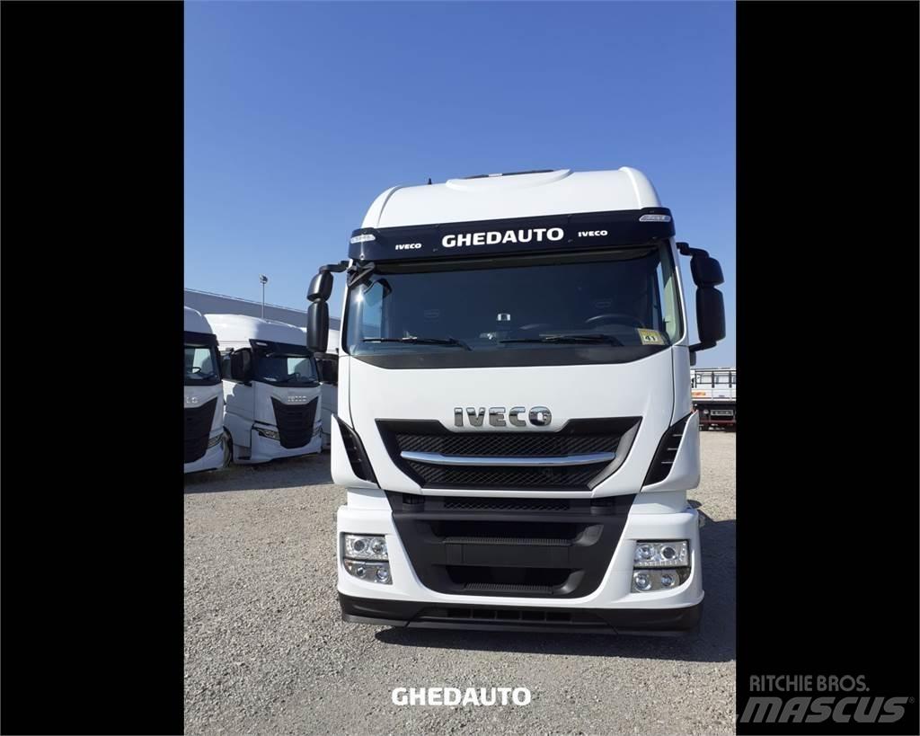 Iveco AS440S48 Bakwagens met gesloten opbouw