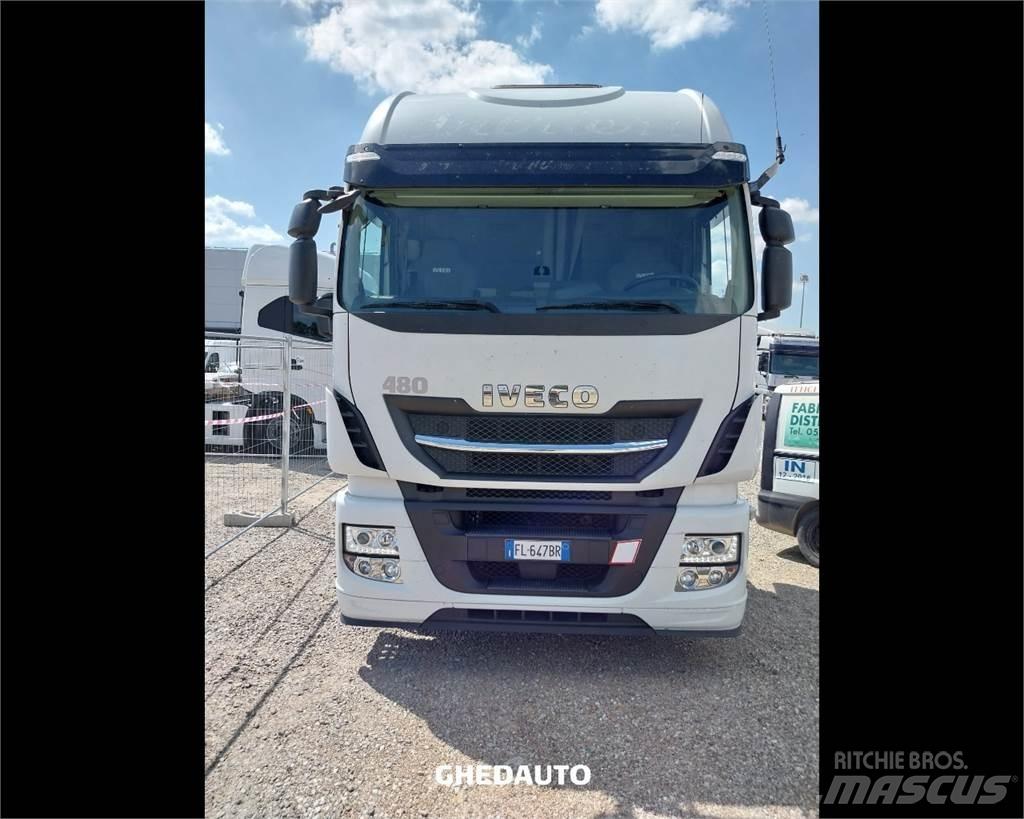Iveco AS440S48T/P Bakwagens met gesloten opbouw