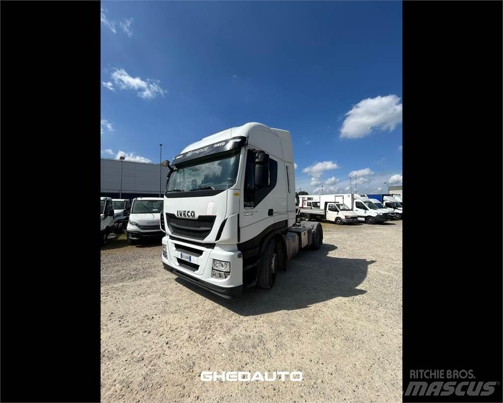 Iveco AS440S48T/P Bakwagens met gesloten opbouw