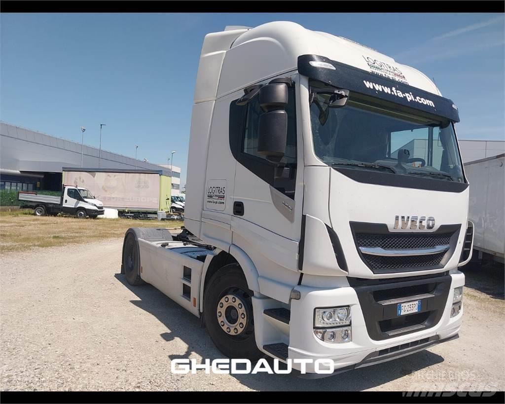 Iveco AS440ST/P Bakwagens met gesloten opbouw