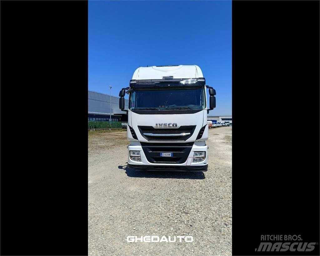 Iveco AS440ST/P Bakwagens met gesloten opbouw