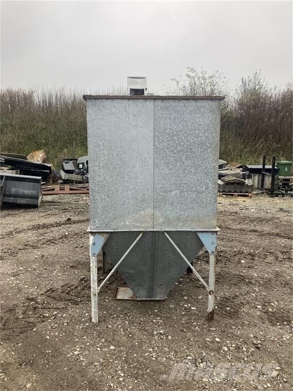 BM  Uitkuilmachines